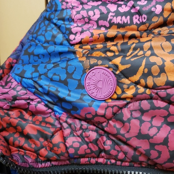 Farm Rio Puffer - Picture 5 of 6